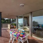 Villa Breeze